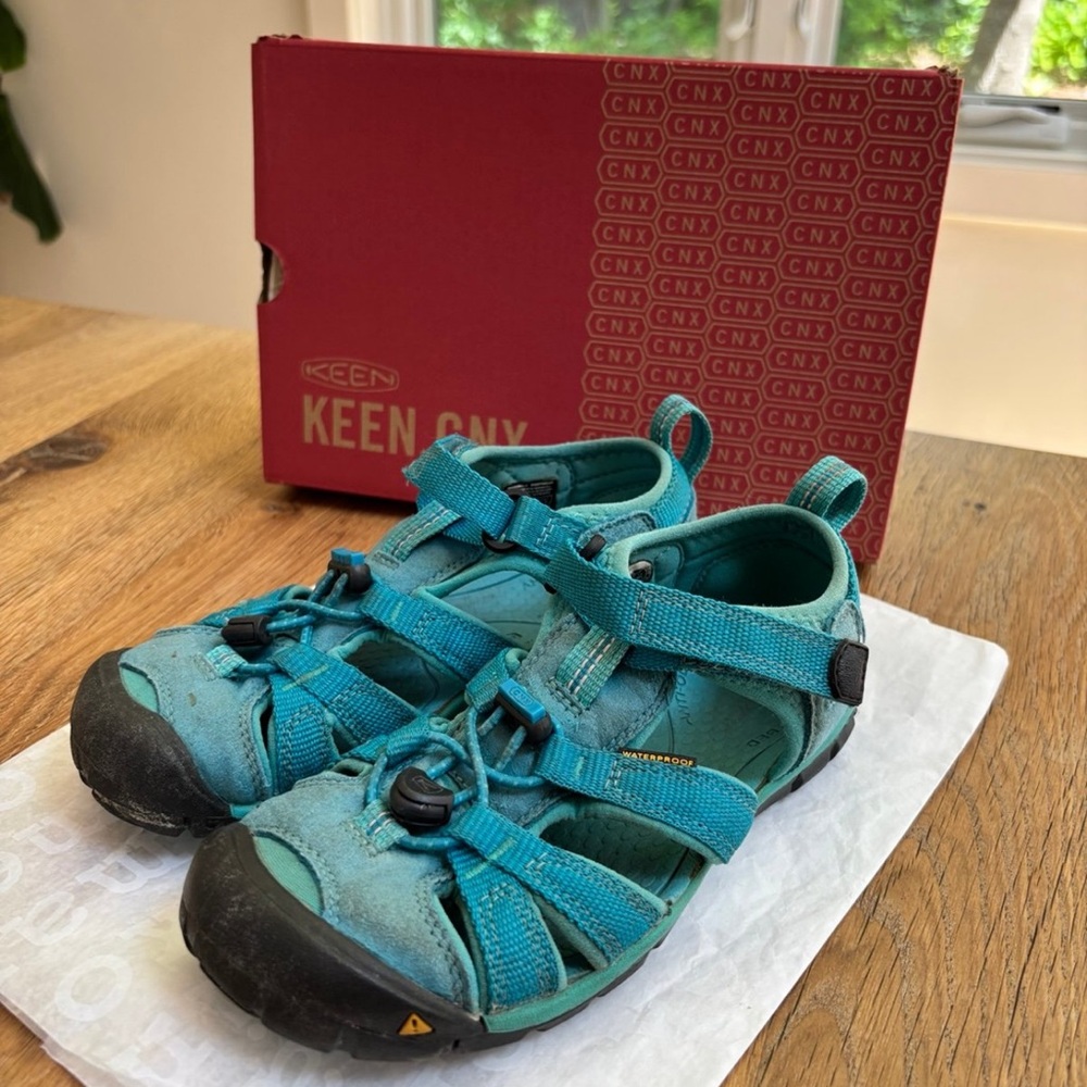 (SOLD) Keen, Kids' Turquoise Seacamp II Sandals, US 2